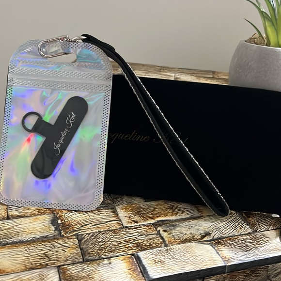 NWT JACQUELINE KENT Bling Cell Phone Wrist Strap - White Diamond - Picture 5 of 9